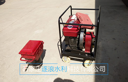 氣動打樁機